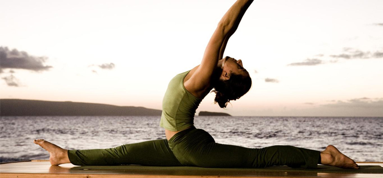 Muốn xoạc chân khi tập yoga? Tập 9 động tác này trước đã!