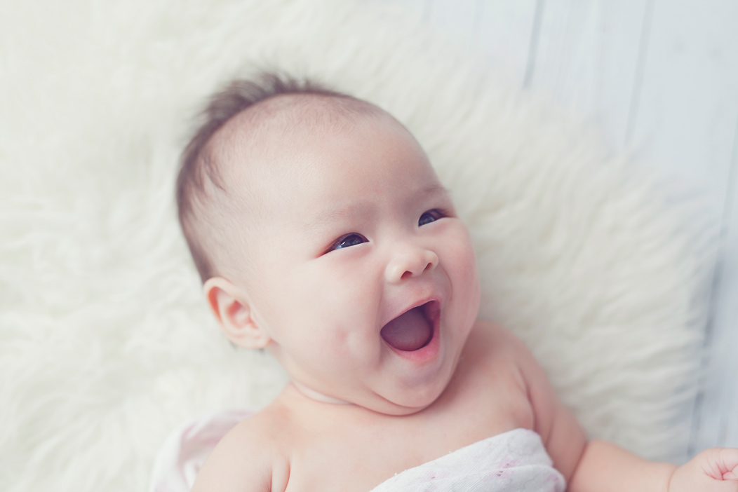 5 tuyệt chiêu giúp mẹ… “nặn” má lúm đồng tiền cho con từ trong bụng