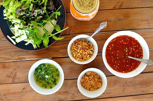 Mẹo vặt pha mọi loại nước chấm đều thơm, ngon và cực kỳ hấp dẫn