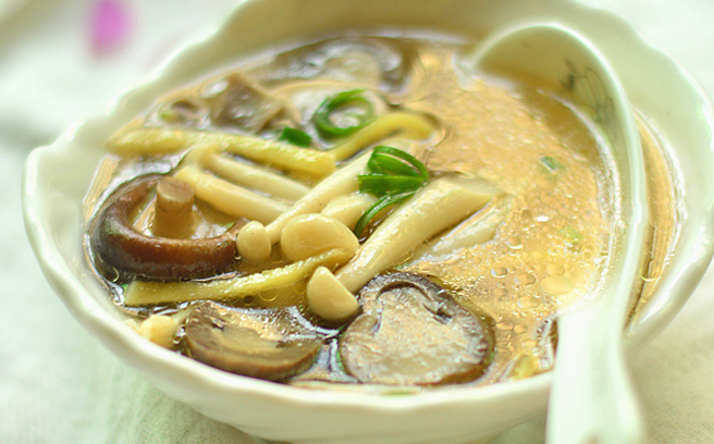 Thanh đạm canh nấm đãi cả nhà