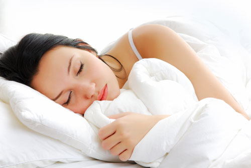 7 thói quen tốt khi ngủ giúp chị em bảo toàn nhan sắc