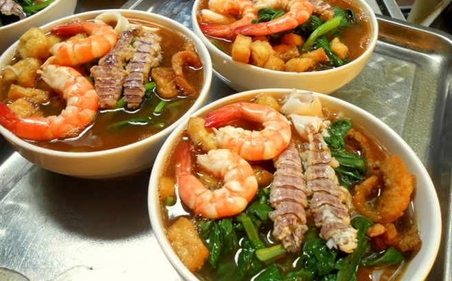 Bún hải sản chua cay đổi vị cho bữa trưa thêm ngon