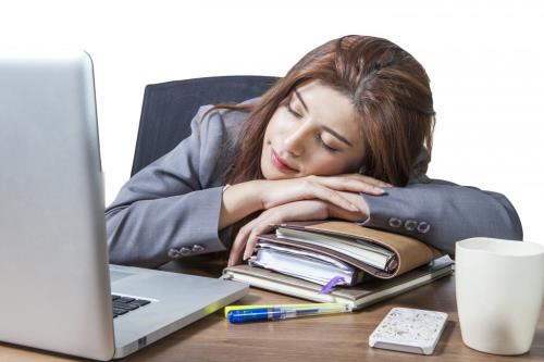 Đi tìm nguyên nhân dẫn đến đau đầu sau khi ngủ trưa