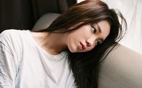 5 thói quen ban đêm khiến da vừa đen, vừa nhăn nheo, thô ráp