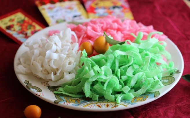 Học sớm cách làm mứt dừa 3 màu chuẩn bị đón Tết Bính Thân