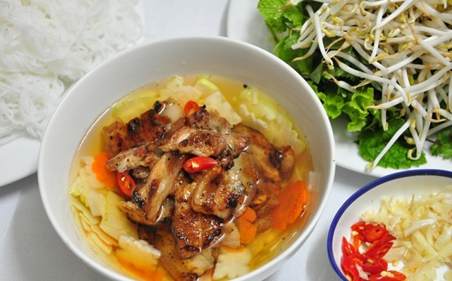 Học cách nấu bún chả Hà Nội đổi vị đầu tuần