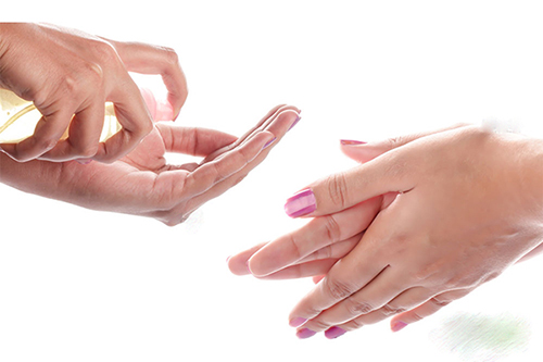 Tự chế nước rửa an toàn giúp đôi tay mịn màng