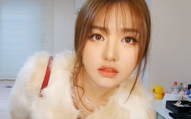 Hướng dẫn makeup tone cam xinh xắn dịu dàng cho bạn gái ngày Tết