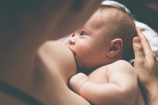 Nhũ hoa nói gì về sức khỏe của bạn?