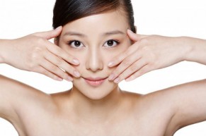 Làn da tươi trẻ nhờ những thói quen buổi sáng sau khi ngủ dậy