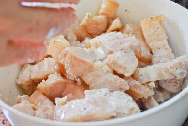 Thịt ba chỉ chiên giòn, thơm ngậy hao cơm