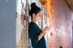 10 cách nhắn tin của con gái làm con trai... muốn điên