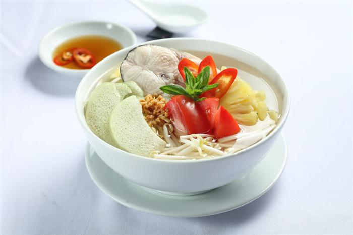 Canh cá lóc nấu lá giang vừa quen vừa lạ miệng