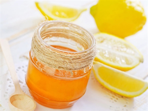 4 mẹo trị mụn, da dầu, dưỡng da cực đơn giản với mật ong