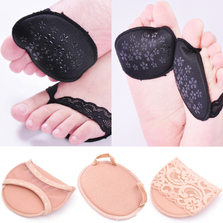 Mẹo đi giày giúp chị em không bị phồng chân, đau chân và luôn khô thoáng