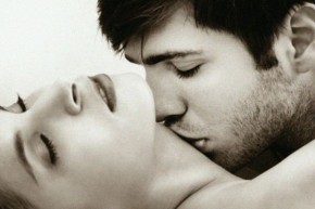 8 cách "hư" trên giường khiến chàng mê tít