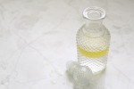 Tự chế dung dịch tẩy trang mắt tại nhà với giá rẻ gấp cả 100 lần mỹ phẩm ngoài tiệm