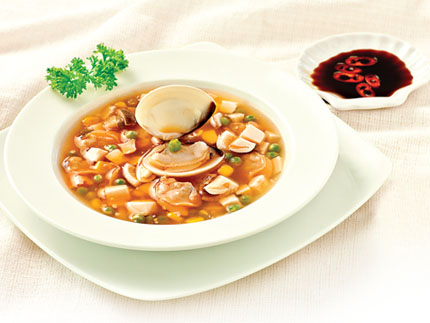 Nấu món súp nghêu chua cay