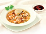 Nấu món súp nghêu chua cay