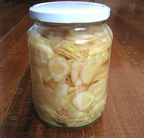 Nhờ gừng ngâm giấm, mỡ bụng, mỡ đùi, ở đâu có mỡ thừa cũng tan hết nhẵn
