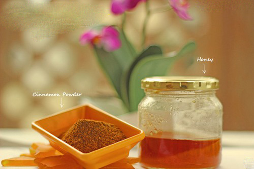 Tuyệt chiệu trị mụn tại nhà nhờ bột quế rẻ tiền