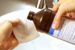 Lông chân, lông tay sẽ biến mất vĩnh viễn với oxy già, không phải ai cũng biết