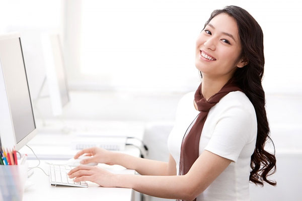 Mẹo ngừa nám da cho chị em văn phòng