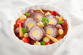 Món ngon hấp dẫn: Bò nấu trái cây