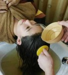 Mẹo làm dầu gội cho tóc bồng bềnh, hết gãy rụng