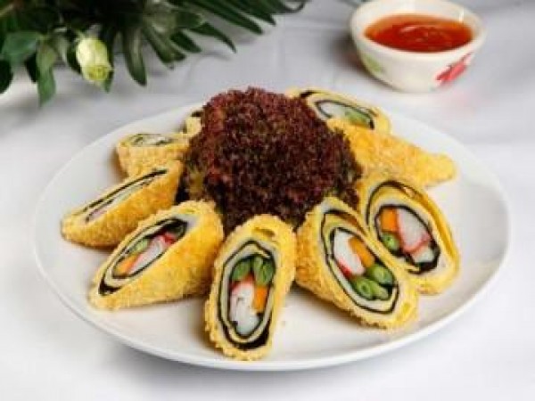 Thực đơn đặc biệt: Cuộn rong biển chiên giòn
