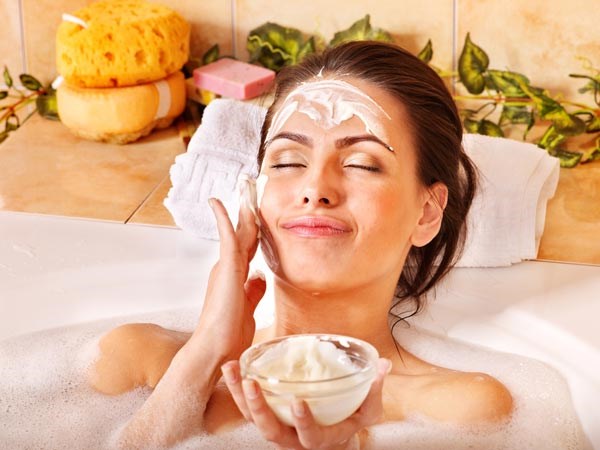 Trị mụn với hỗn hợp đậu xanh, sữa chua
