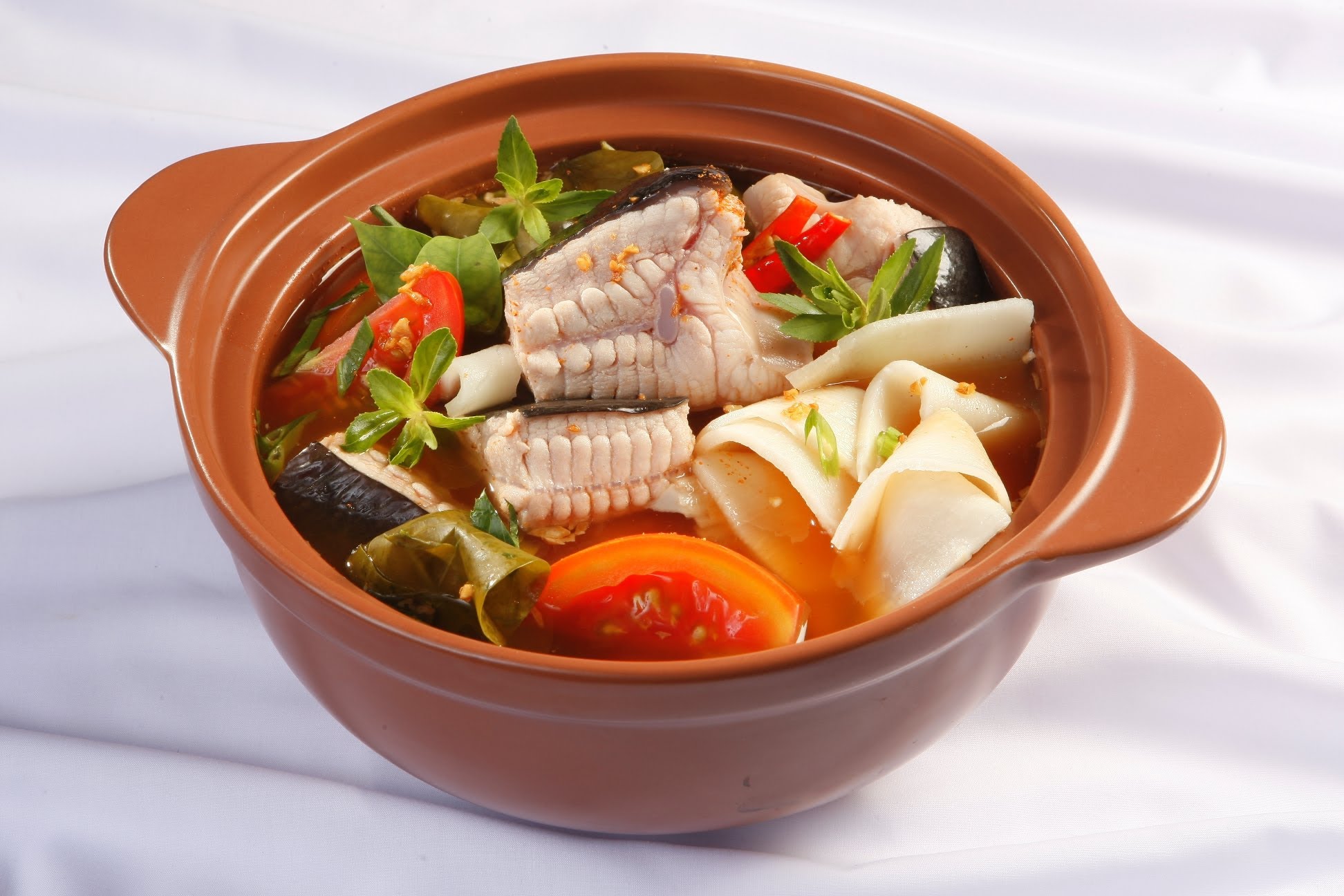 Ngon miệng với Lẩu cá đuối lá giang