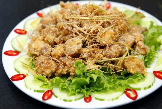 Thơm ngon với món Gà rang muối