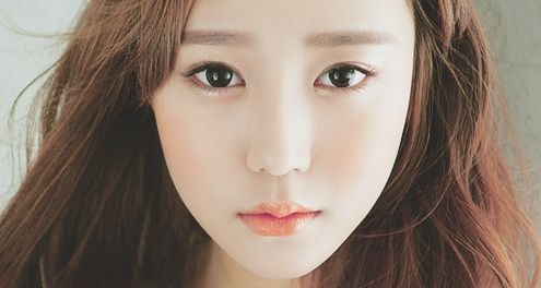 Xu hướng trang điểm tự nhiên và lâu trôi trong ngày hè khiến phái nữ phát cuồng