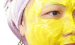 Bí quyết đắp mặt nạ bột nghệ mà không lo bị vàng da