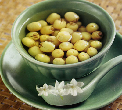 Hạt sen trẻ hóa làn da hữu hiệu
