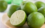 Làm trắng đầu gối và khuỷu tay nhờ quả chanh, đường