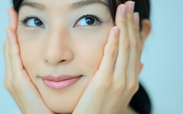 Tuyệt chiêu đánh bay tàn nhang, nám sau 10 ngày cho chị em bằng lá trầu