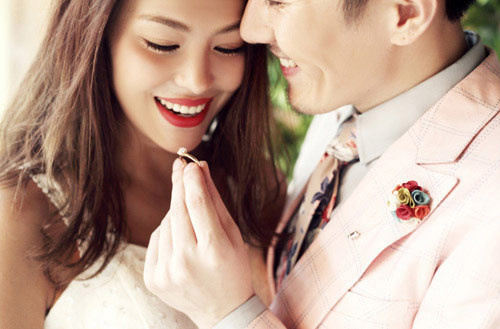Anh cầu hôn đi để em còn đồng ý. Nếu không anh sẽ mất em mãi mãi đấy