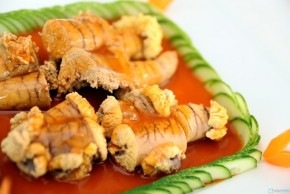 Trứng cá kho nghệ