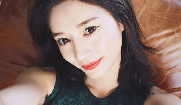 Đây chính là lý do các cô gái nên sở hữu một tuýp kem nền