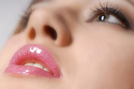 Môi mọng quyến rũ trong vòng 1 nốt nhạc với hỗn hợp này