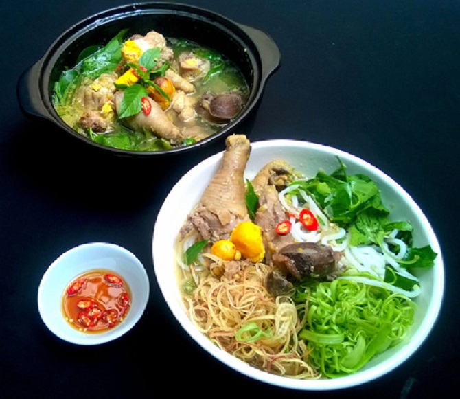 Gà nấu lá giang giải nhiệt mùa hè cho cả gia đình