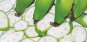 Mụn đầu đen hết sạch, lỗ chân lông se khít chỉ với một nắm tía tô và một quả chuối xanh