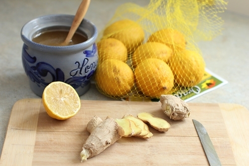 Chỉ cần đun chanh, gừng uống sáng tối là giảm ngay 1 kg và 1 cm vòng eo mỗi ngày