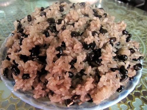 Cách nấu xôi đỗ đen ngon bằng nồi cơm điện
