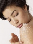 Những cách làm kem tẩy tế bào chết với đường