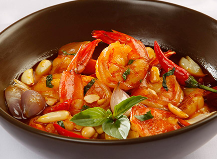 TÔM SÚ KHO LÁ QUẾ ĂN VỚI CƠM TRẮNG NÓNG HỔI