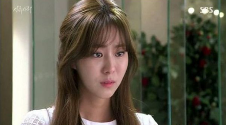 “Nhan sắc này của cháu phải cộng thêm cả trăm cây vàng nữa thì mới vào cửa nhà bác được”