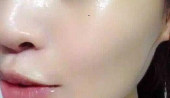 Loại nước rẻ tiền càng uống càng trắng da hơn cả bôi kem